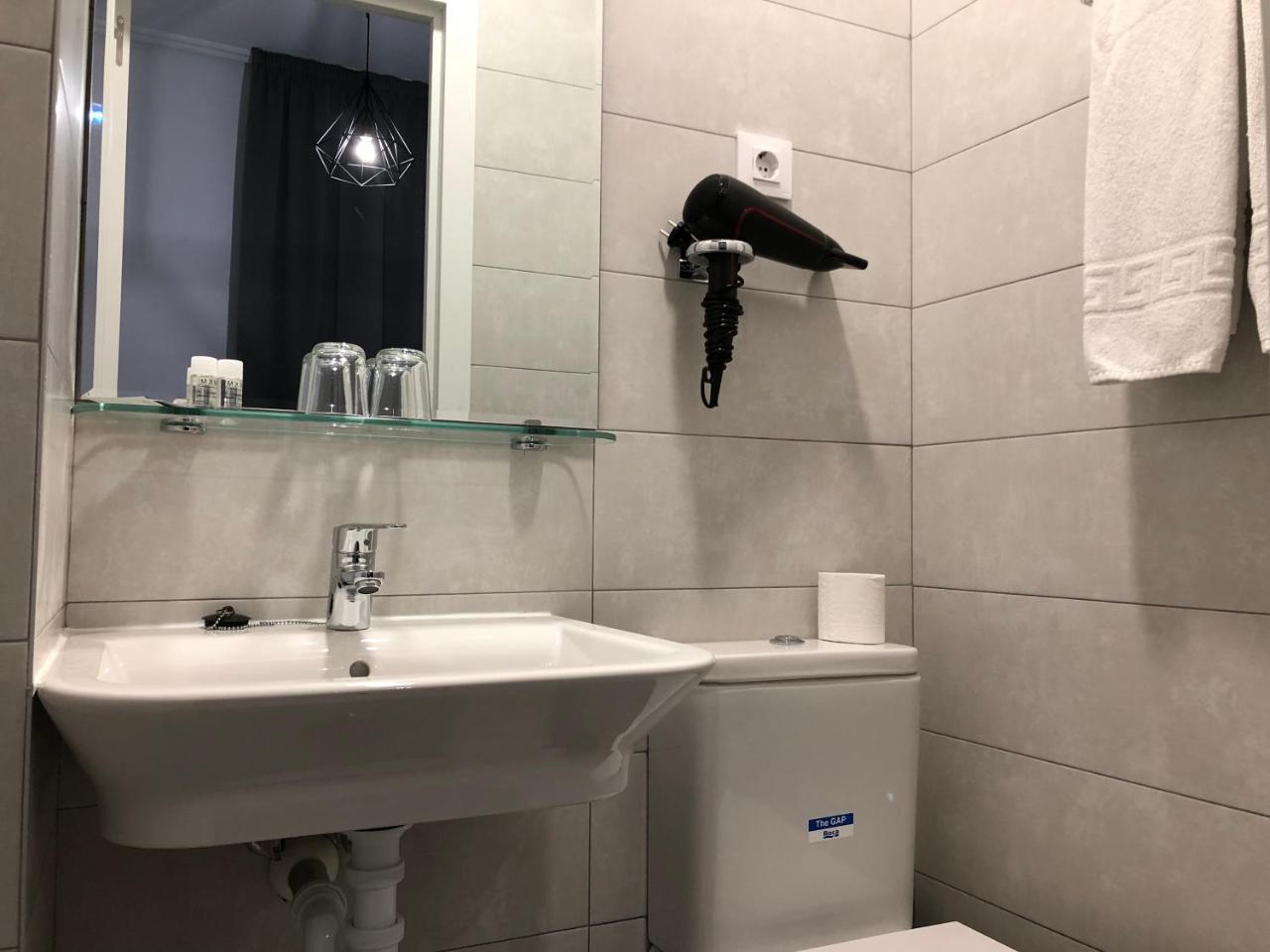 Hostal Rias Bajas Madryt Zewnętrze zdjęcie