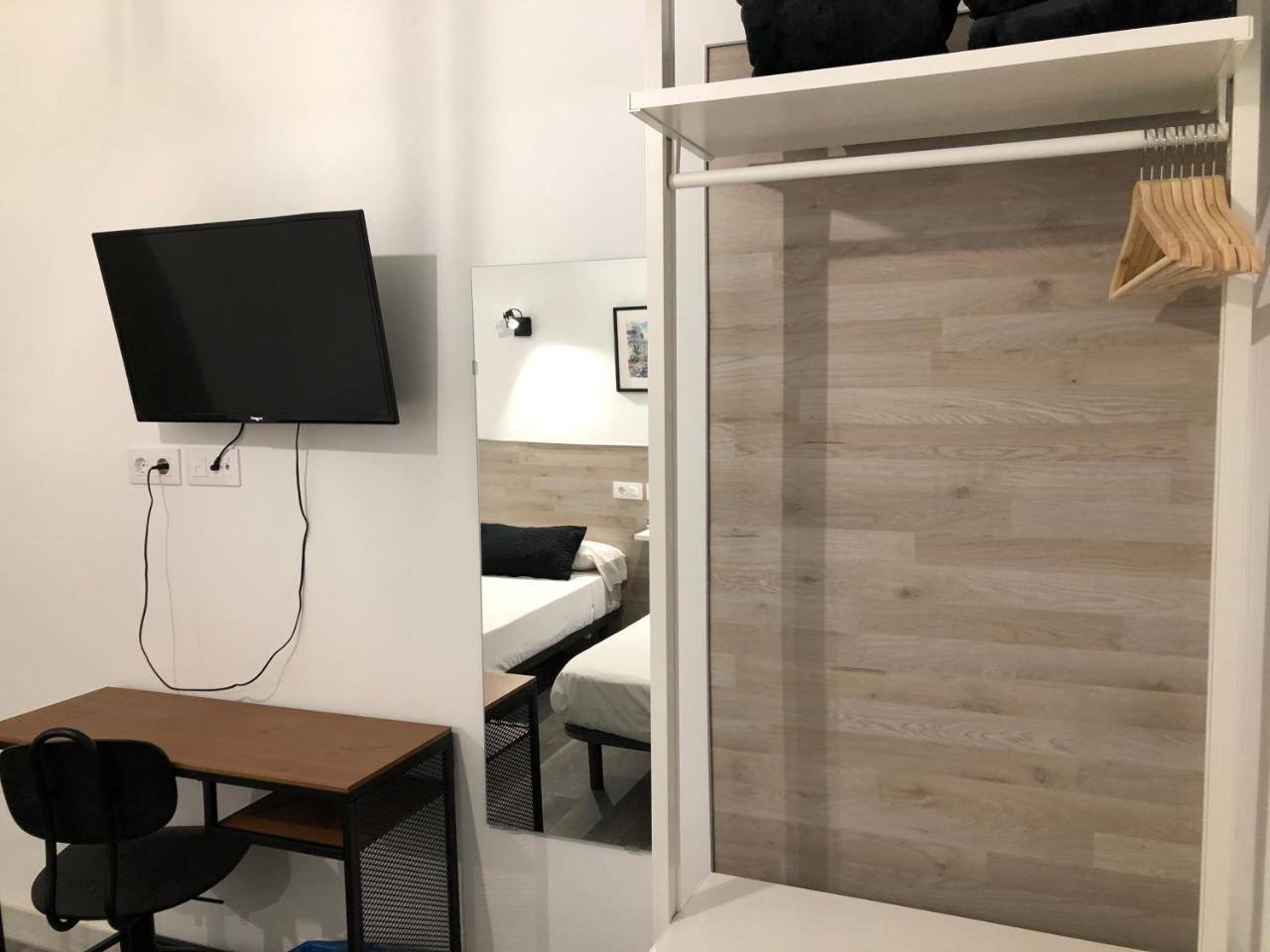 Hostal Rias Bajas Madryt Zewnętrze zdjęcie