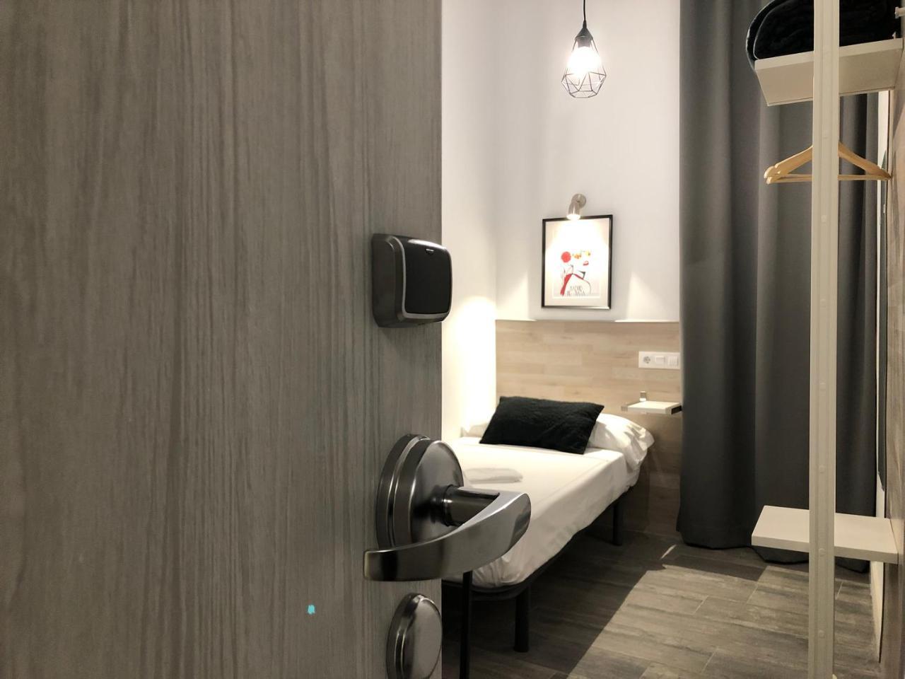 Hostal Rias Bajas Madryt Zewnętrze zdjęcie