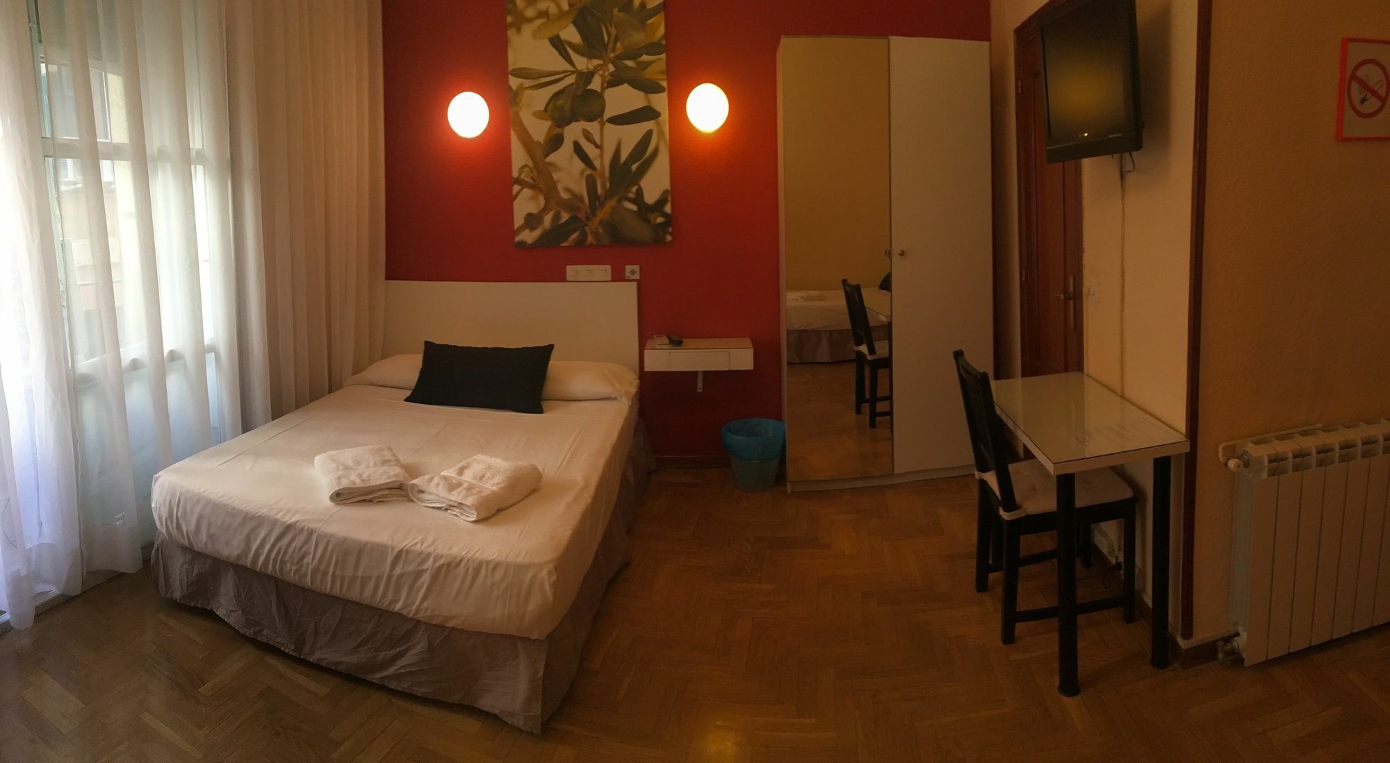 Hostal Rias Bajas Madryt Zewnętrze zdjęcie