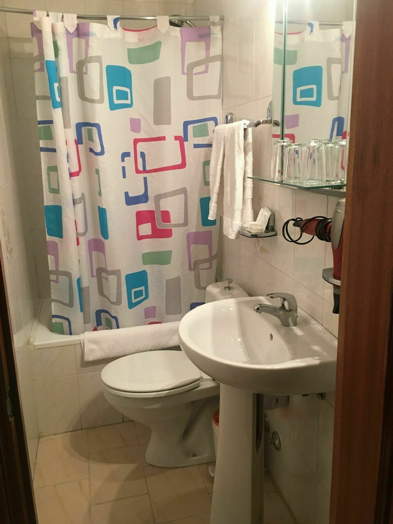 Hostal Rias Bajas Madryt Zewnętrze zdjęcie
