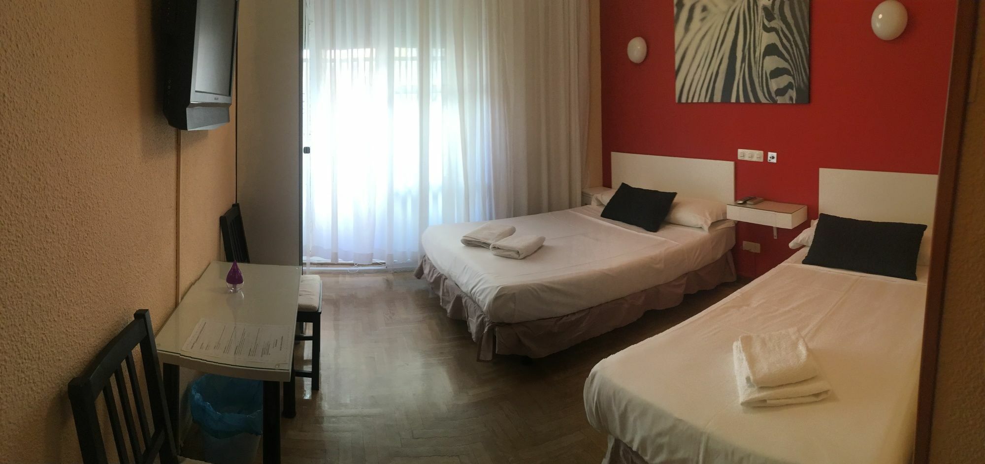 Hostal Rias Bajas Madryt Zewnętrze zdjęcie
