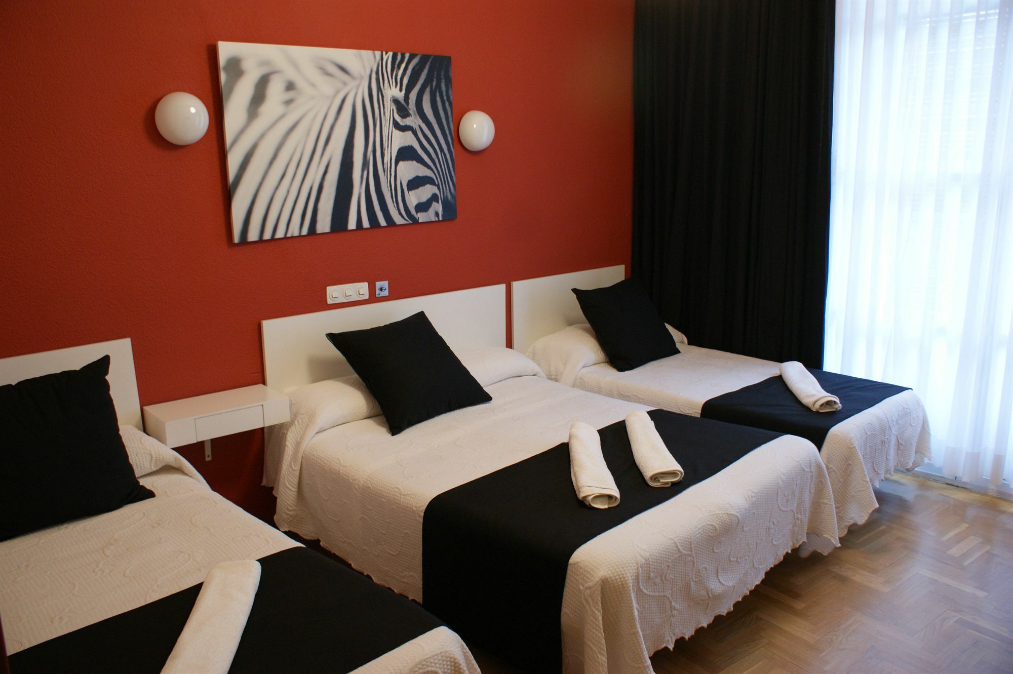 Hostal Rias Bajas Madryt Zewnętrze zdjęcie
