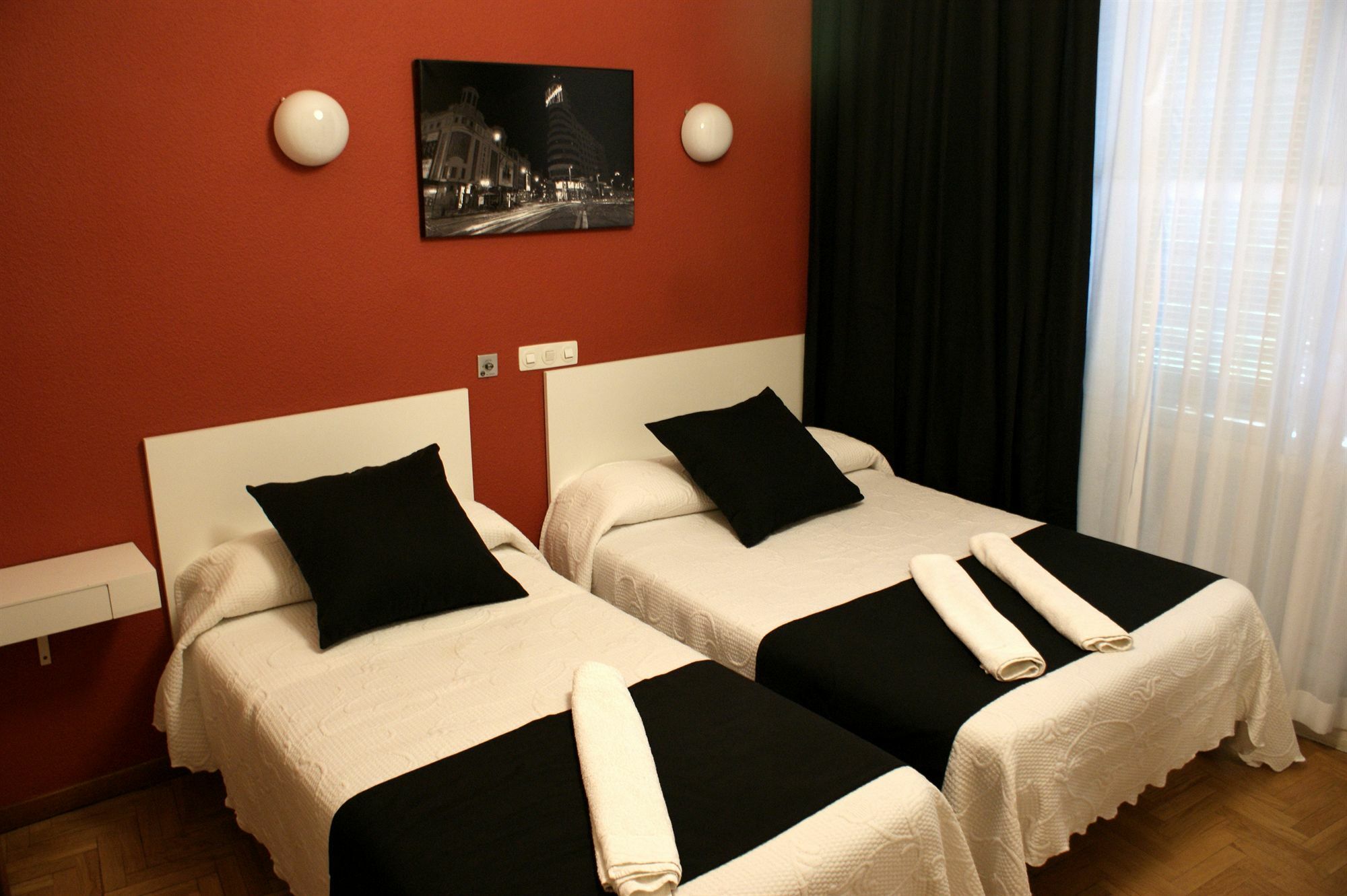 Hostal Rias Bajas Madryt Zewnętrze zdjęcie